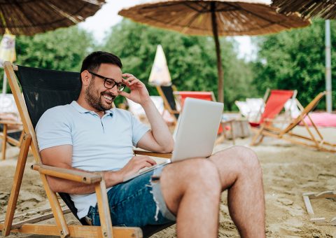 Vacaciones, bajas y sustituciones en empresas este verano